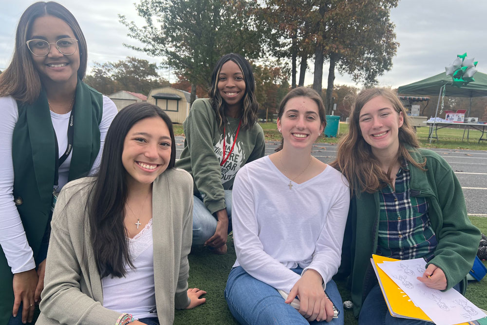 ACS Students Show their Support for Philadelphia Eagles at Pep Rally on  Feb. 6 – Atlantic Christian School